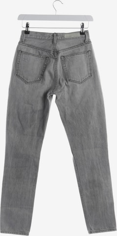 Grlfrnd Jeans 24 in Grau