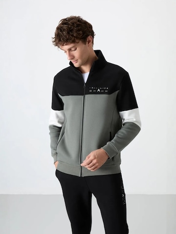 Completo per l'allenamento di Tommy Life in nero