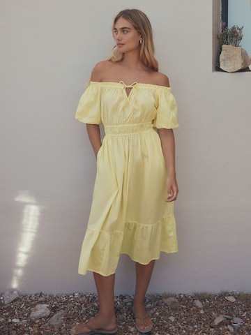 Robe d’été Next en jaune : devant