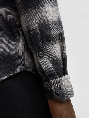 Coupe regular Chemise 'Corey' STRELLSON en gris
