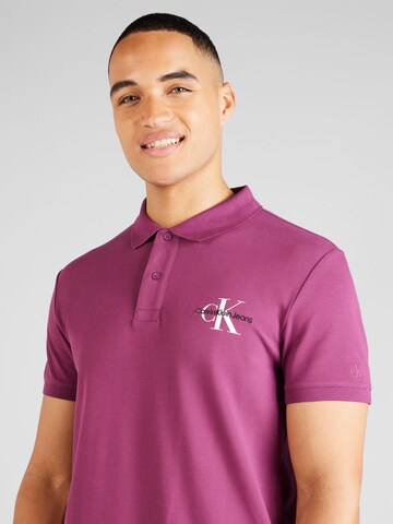 T-Shirt Calvin Klein Jeans en violet