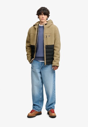 Superdry & Co Tussenjas in Bruin