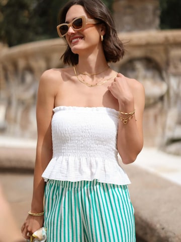 SASSYCLASSY Top in White