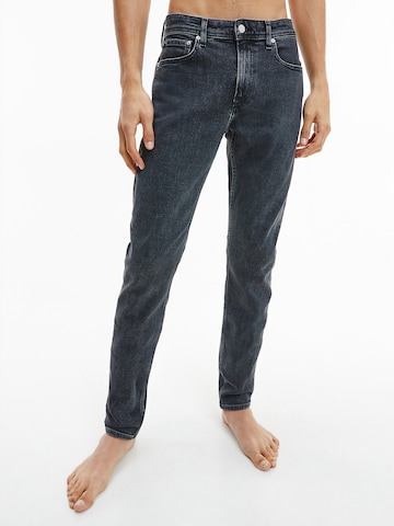 Calvin Klein Jeans Slimfit Jeans in Grau: predná strana