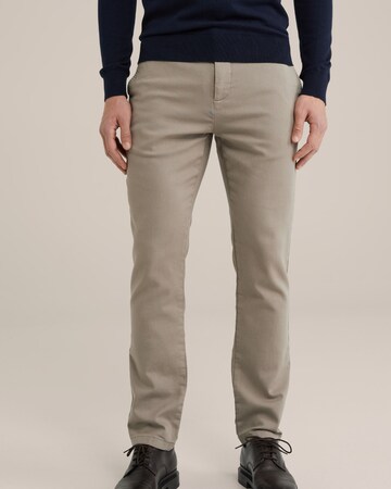 WE Fashion Slim fit Chino trousers in Brown