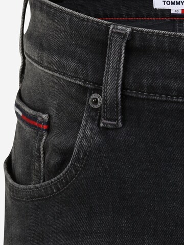 Tommy Jeans Plus تقليدي جينز 'RYAN' بلون أسود