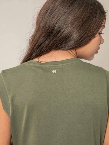 Robe 'Ayna' Deeluxe en vert