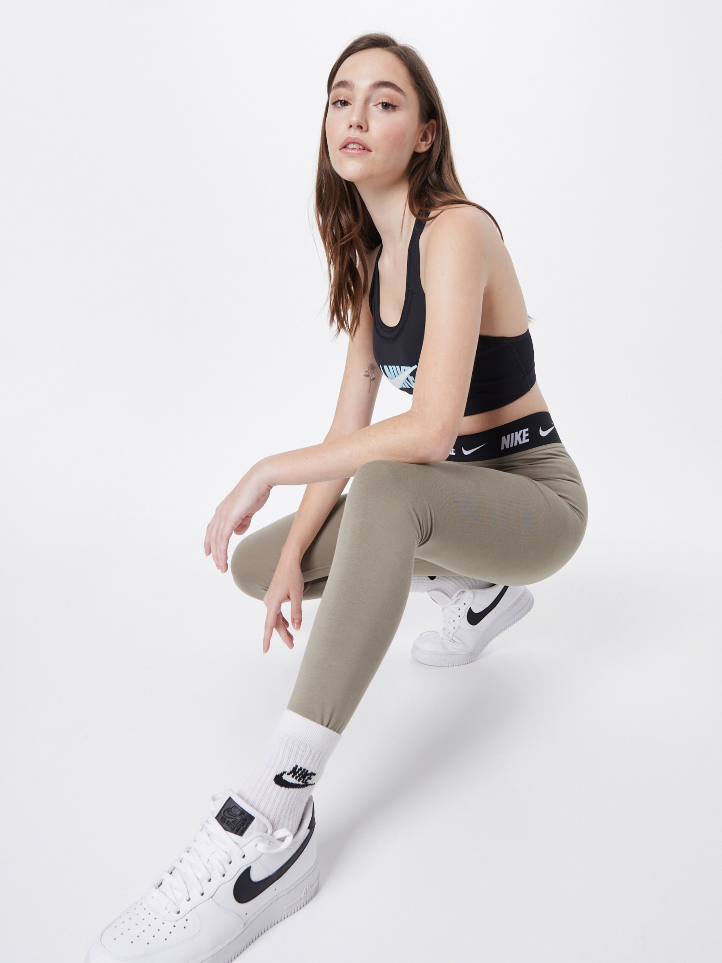 Frauen Hosen Nike Sportswear Leggings in Khaki - QE95755 Frauen Hosen Nike Sportswear Leggings in Khaki - QE95755