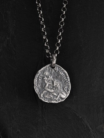 REYTEL Hangers 'ANTIC NUMMUM. POWER IS LIMITLESS' in Zilver