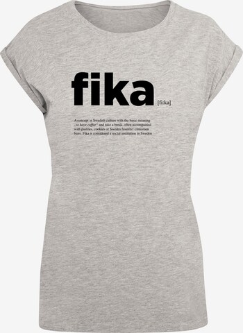 Mister Tee Shirt 'Fika Definition' in Grijs: voorkant