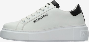Sneaker low 'BARAGA' de la Valentino Shoes pe alb: față