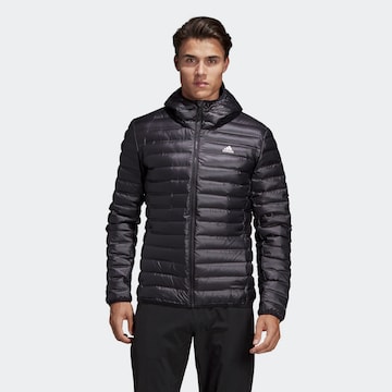 ADIDAS TERREX - Chaqueta de montaña 'Varilite Down' en negro: frente