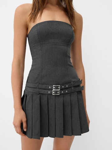 Abito di Bershka in grigio