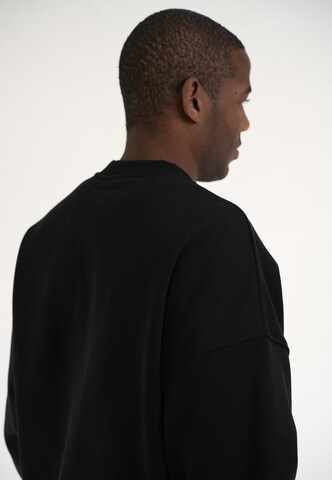 Felpa 'Carter Oversized' di Johnny Urban in nero