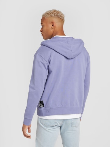 QS Zip-Up Hoodie in Purple