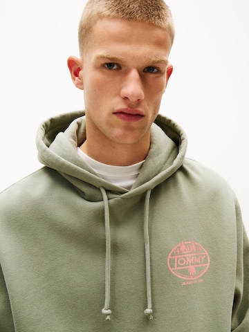 Sweat-shirt 'NOVELTY' Tommy Jeans en vert