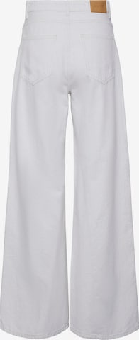 VERO MODA Wide leg Jeans 'Maddie' in White