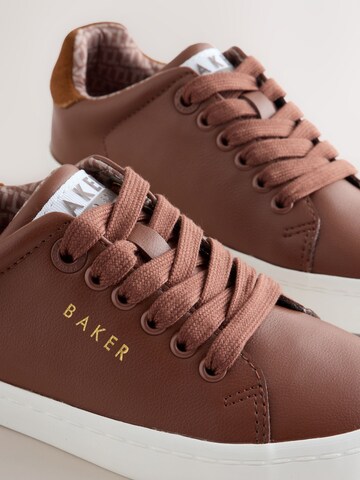 Baker by Ted Baker Superge | rjava barva