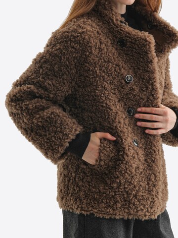 TorWeit Winter Coat in Brown