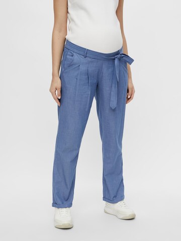 MAMALICIOUS Regular Pleat-Front Pants 'Milana' in Blue: front