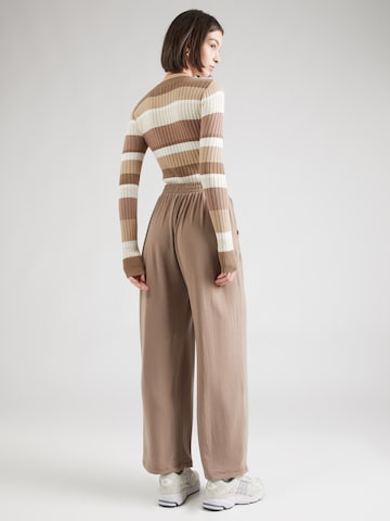 Abercrombie & Fitch - Pierna ancha Pantalón en marrón
