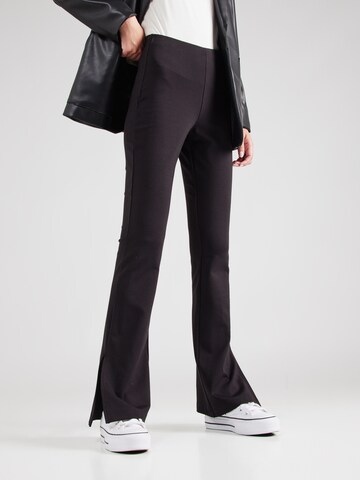 évasé Leggings Calvin Klein Jeans en noir : devant
