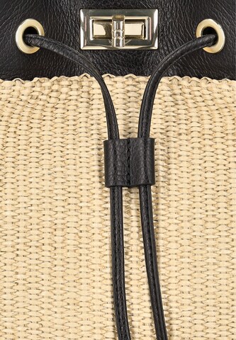 IZIA Pouch in Black