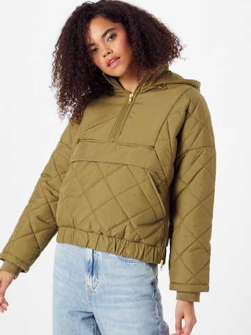 Urban Classics Winter Jacket in Green: front