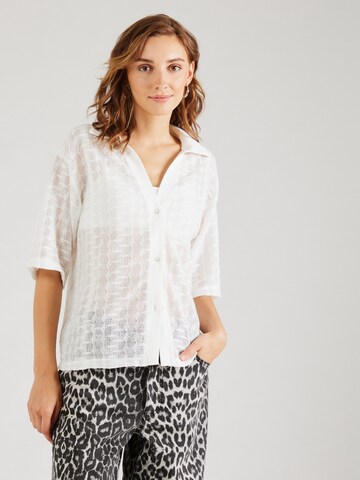 Chemisier 'PCLADY' PIECES en blanc : devant