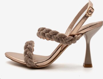 KAMMI Sandals in Gold: front