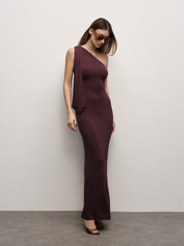 Robe de soirée 'Emine' RÆRE by Lorena Rae en violet