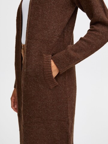 Cardigan 'Mirelle' b.young en marron