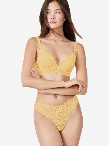 String 'Legende' di ETAM in beige