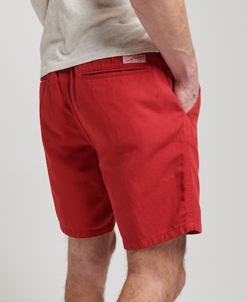 Superdry Regular Broek in Rood