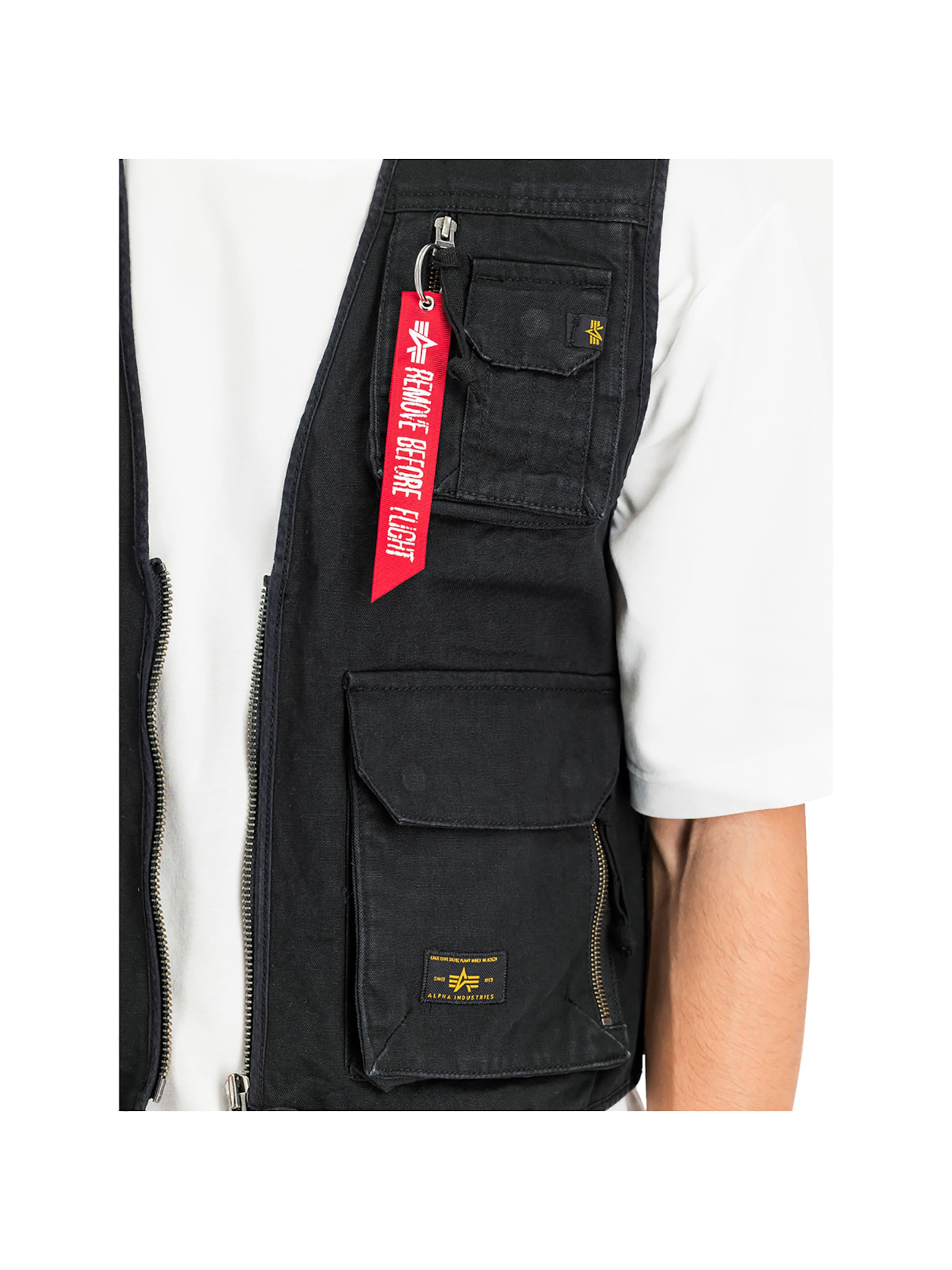 Vestă de la ALPHA INDUSTRIES pe negru