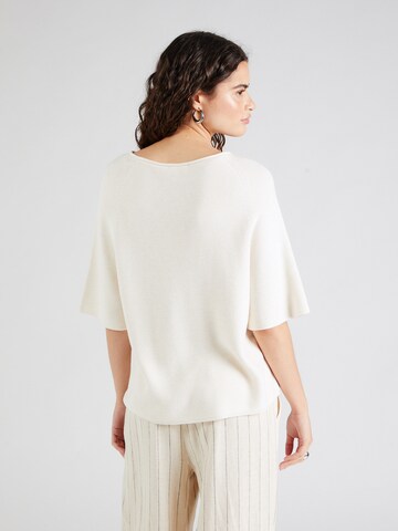 s.Oliver Sweater in Beige