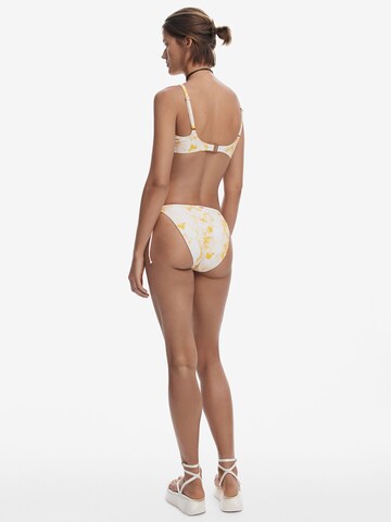 Invisible Hauts de bikini 'Tulip' Desigual en blanc
