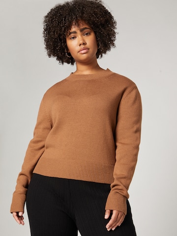A LOT LESS Sweater 'Blakely' in Brown: front
