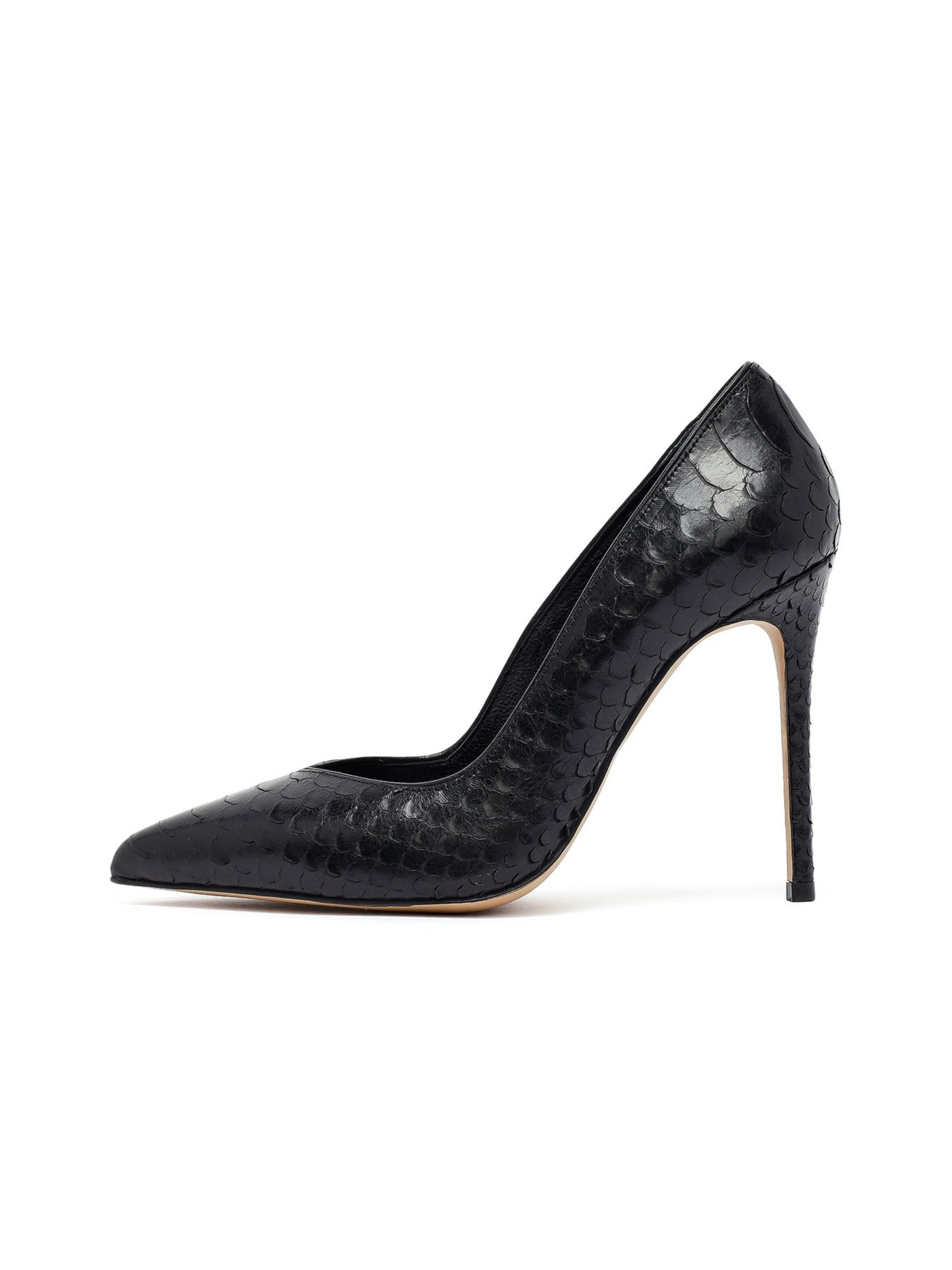 Derimod Pumps in Black
