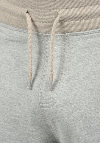 regular Pantaloni 'JULIO' di BLEND in grigio