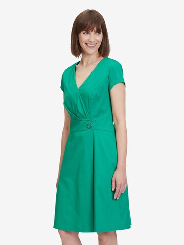 Vera Mont Dress in Green: front