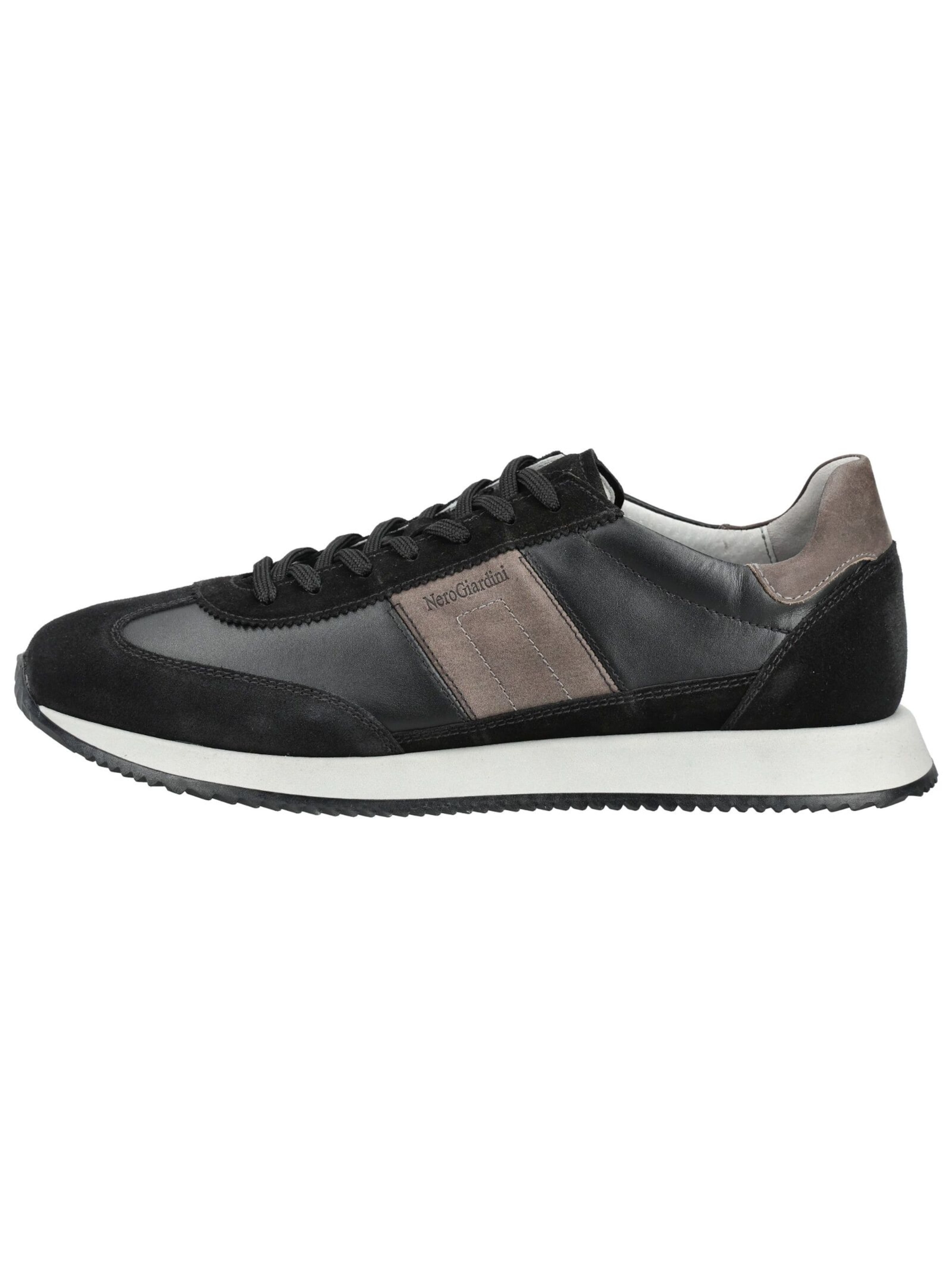 Baskets basses Nero Giardini en noir