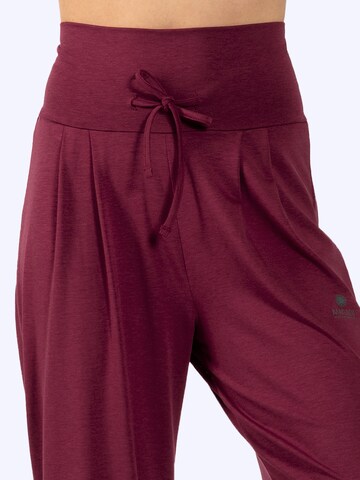 Magadi Loose fit Workout Pants 'Florence' in Red