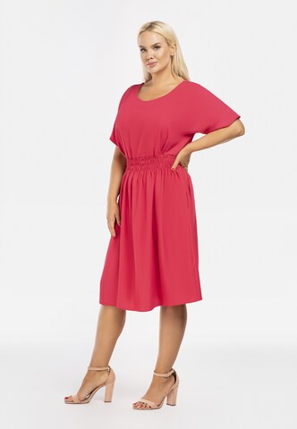 Robe de cocktail Karko en rose