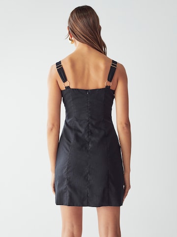 Rochie 'RAYE' de la BWLDR pe negru: spate