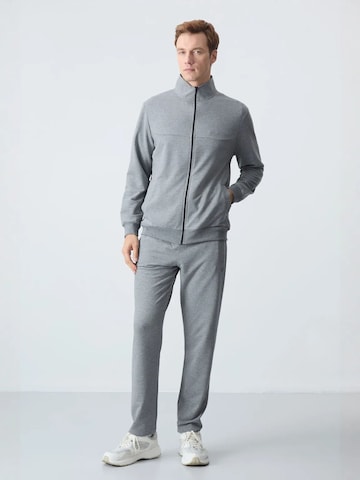 Tommy Life - Fato de jogging em cinzento: frente