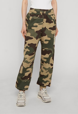 Dangerous DNGRS Tapered Trousers 'Leila' in Green: front