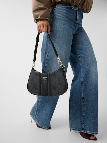 GUESS Kabelka na rameno 'Noelle II' - Čierna