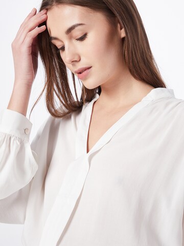 QS by s.Oliver Blouse in Beige