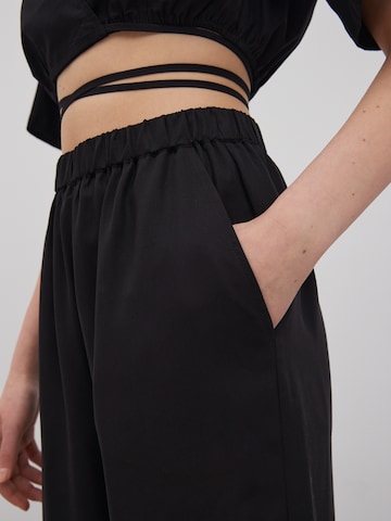 EDITED Wide leg Pants 'Nona' in Black